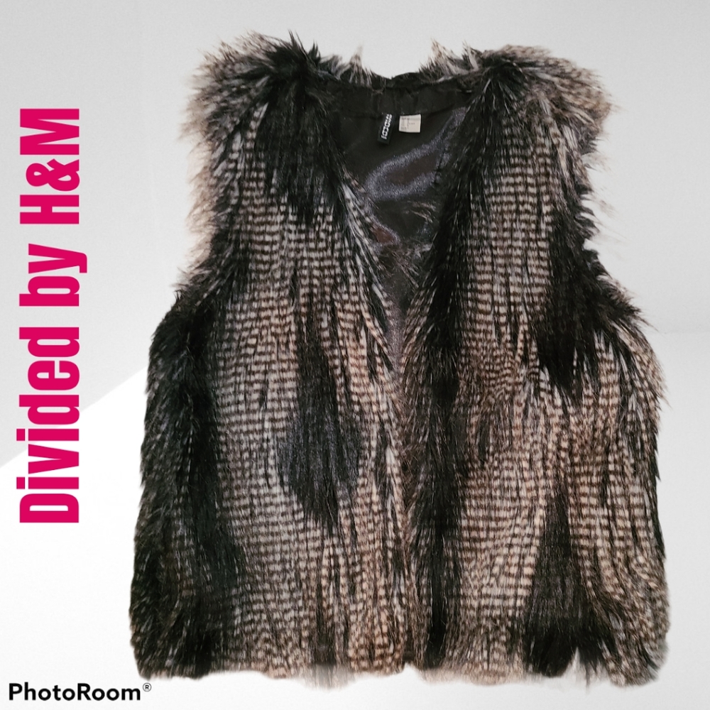 Size 12 H&M Divided Black Melange Fur Vesy